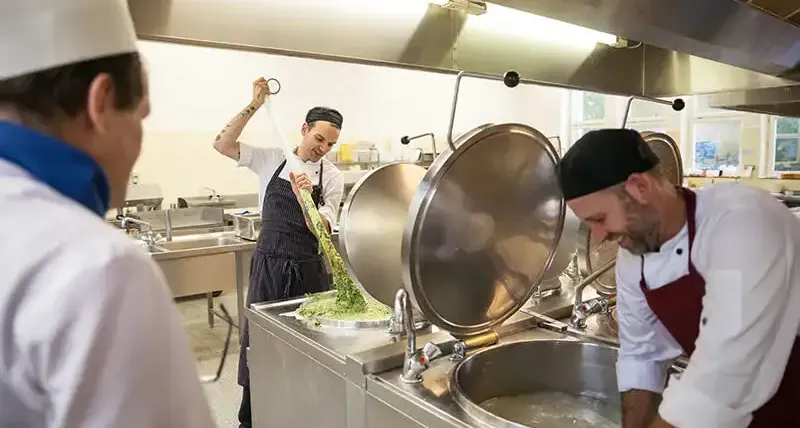 Blog image on Food Safety Course in Canada: Protecting Workers and Consumers